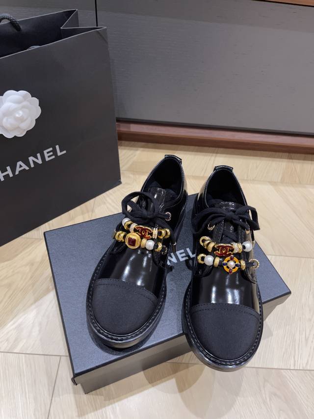 顶级版本 Chanel**24B新款乐福鞋 牛油皮面羊里 双层皮底注塑 Size35 36 37 38 39 定40.41.不退换