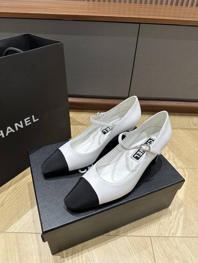 顶级版本 Chanel**24P小银鞋高跟款 金属羊皮面羊里真皮底 Size35 36 37 38 39 订40.41.不退换