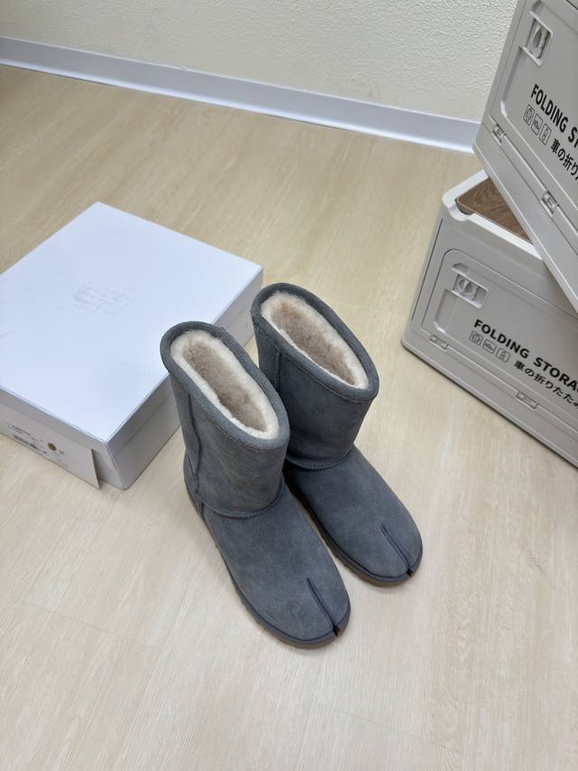 分趾 雪地靴 Mm6 Maison Margiela 反绒牛皮 羊毛内里 时尚个性分趾牛仔靴 炒鸡减龄 大热时尚风格 灰色 Mm6 Maison Margiel