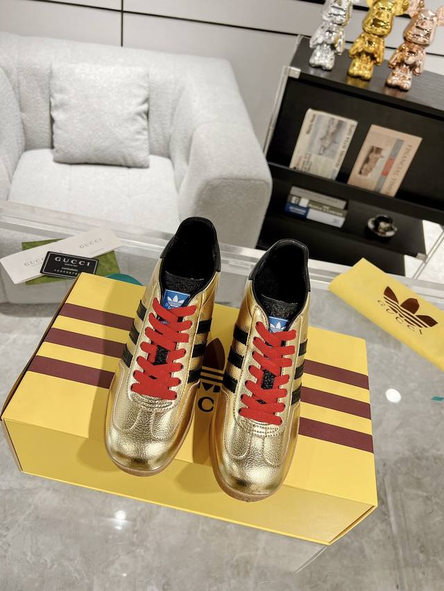 adidas X Gucci联名款gazelle坡跟运动鞋 原版购入开发 做货 阿迪达斯x古驰世纪联名爆款 融汇两个品牌丰富且历史悠久的典藏元素，Adidas