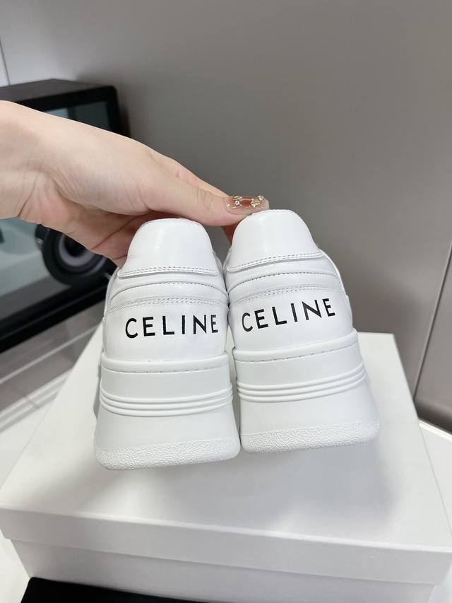 celine 赛琳情侣时尚潮流休闲运动鞋，Iceline赛琳ct-04男女通用秋冬系列时尚轻松又高级，无论是通勤还是出游统统都hold住面料牛皮，内里透气网格，