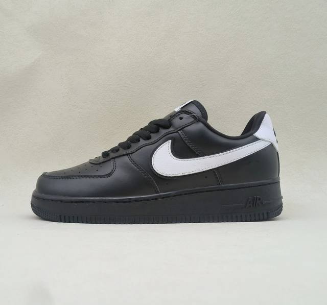 nike Air Force 1'07 Low 空军一号 黑白尾低帮板鞋 头层+内置气垫 型号：Cq048 01 尺码：36 36.5 37.5 38 38.5