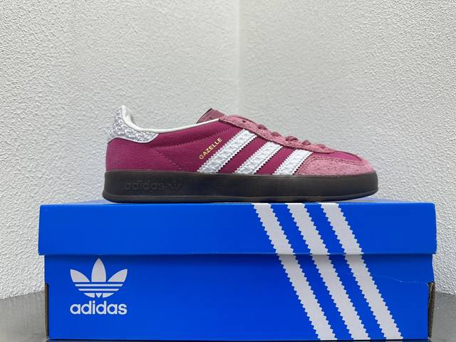 档口现货ad Gazelle Indoor Trainers 羚羊内训系列低帮复古百搭休闲运动德训风板鞋 If1809 90年代经典的复刻版！自60年代以足球训