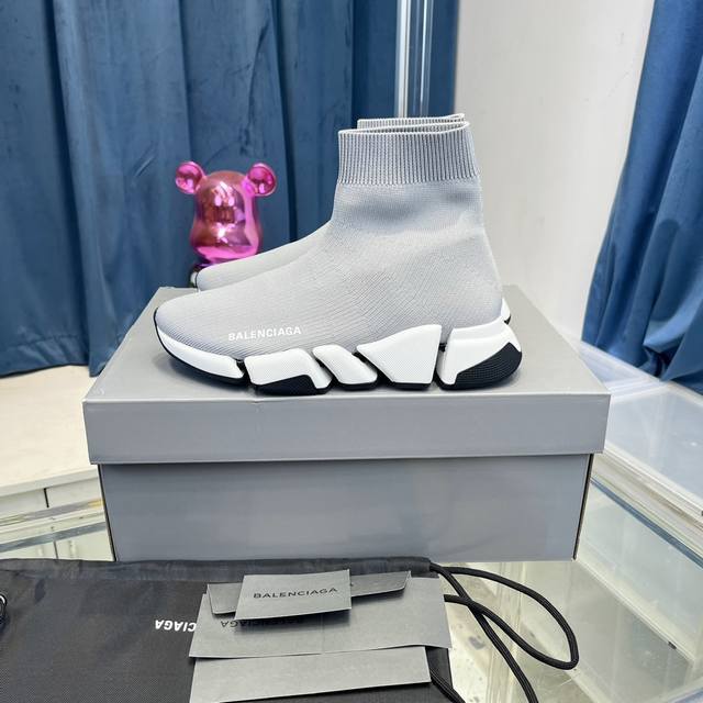 高版本 Balenciaga巴黎世家经典锯齿底袜子鞋 复古休闲运动鞋 原版一比一做法、鞋面高密度飞织 独家组合大底、正品全套包装、码数：35-45