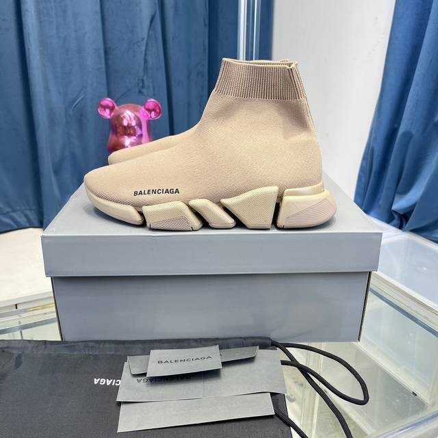 高版本 Balenciaga巴黎世家经典锯齿底袜子鞋 复古休闲运动鞋 原版一比一做法、鞋面高密度飞织 独家组合大底、正品全套包装、码数：35-45