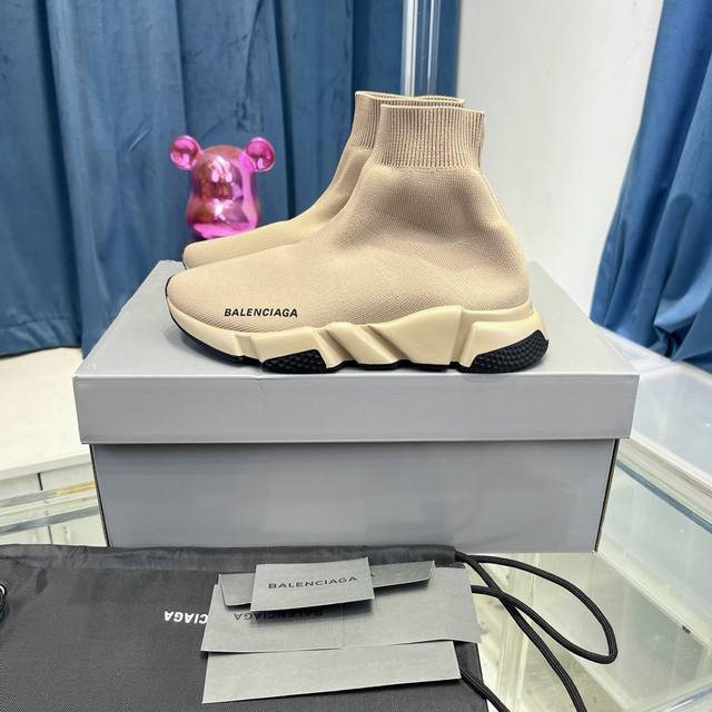 高版本 Balenciaga巴黎世家经典袜子鞋 复古休闲运动鞋 原版一比一做法、鞋面高密度飞织 独家组合大底、正品全套包装、码数：35-45