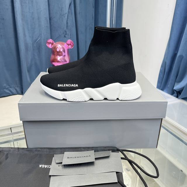 高版本 Balenciaga巴黎世家经典袜子鞋 复古休闲运动鞋 原版一比一做法、鞋面高密度飞织 独家组合大底、正品全套包装、码数：35-45