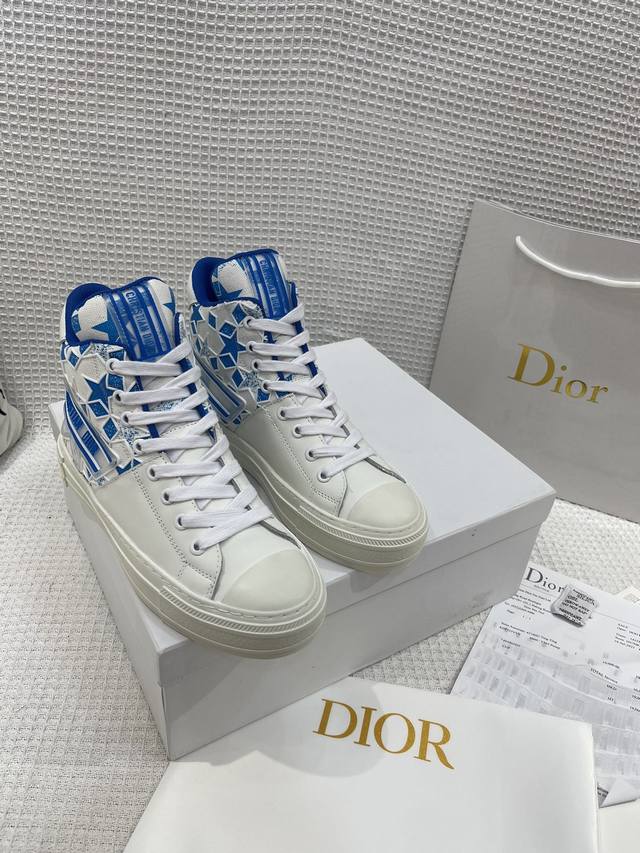 Dior迪奥专柜新款运动 Dior迪奥。正品购入开发、完美一比一复刻！鞋面进口胎牛皮胶片logo，美观时尚，流行新风尚。原版开模大底、上脚非常舒适、全套正品包装