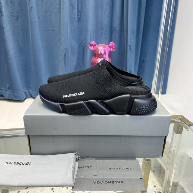 balenciaga原厂出品 代购级别 . 最新原版工艺大底开模 ，春夏新色系！Tpu十抽真空大底。 鞋面: 高弹全橡筋飞织 ！ 内里：进口双面绒，即舒适又回弹