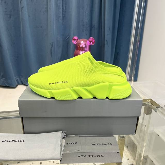 balenciaga原厂出品 代购级别 . 最新原版工艺大底开模 ，春夏新色系！Tpu十抽真空大底。 鞋面: 高弹全橡筋飞织 ！ 内里：进口双面绒，即舒适又回弹