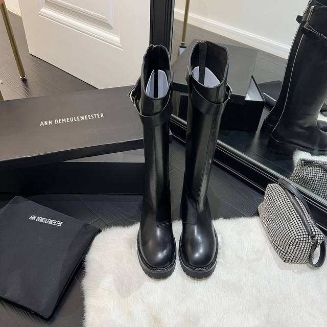 上新ann Demeulemeester 官网jay Boots神奇两穿骑士靴长靴 年brand New升级版-顶级全新呈献 优选进口小牛粒面皮：经典暗亮黑蜡感