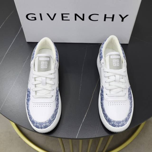 Givenchy 纪梵希 -高端品质 原单 -鞋面；纳帕小牛皮、品牌图腾布匹、鞋身丝印品牌logo -内里：品牌网帆布，垫脚；水染牛皮 -大底：超轻tpr 橡胶