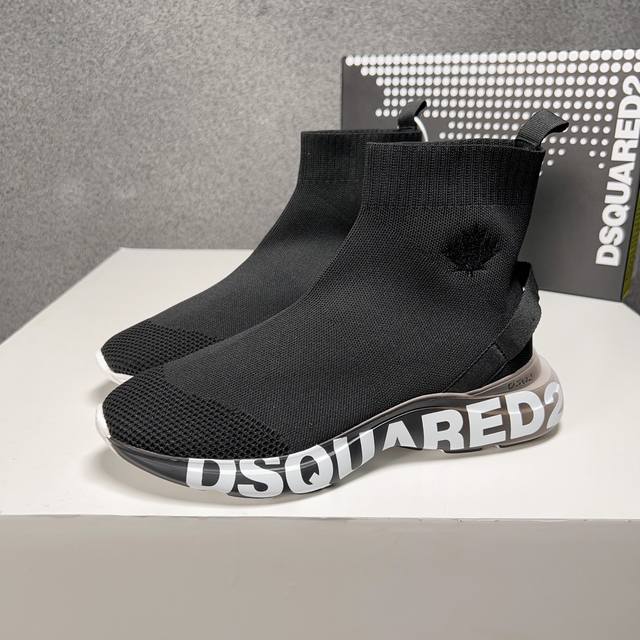 Dsquared2爆款持续，重金打造，官网1:1，原版原厂特供材料面进口网布，鞋口采用进口莱卡布提高舒适度。原版pu成型垫脚。每个细节都发挥到极致。码数，39-