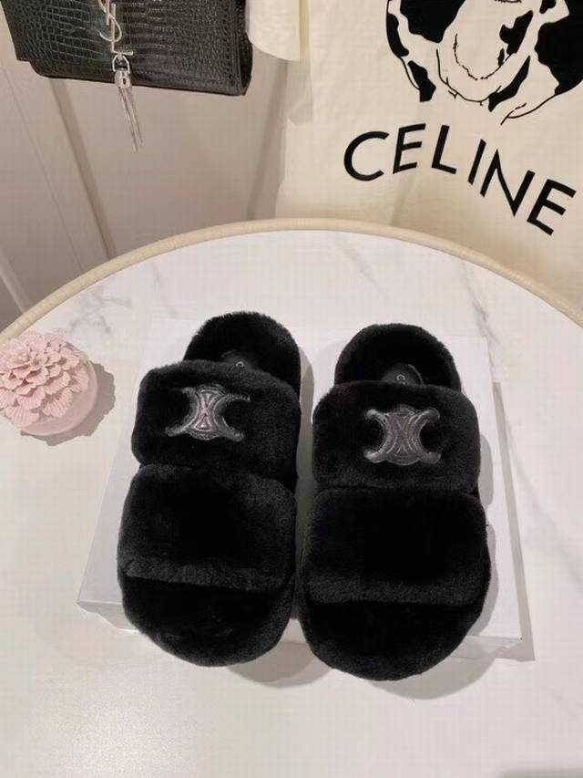 celine 塞琳 4 秋冬新品 100%纯羊毛拖鞋 毛茸茸的羊毛是选用欧洲进口a级羊毛 原版1:1复刻，鞋面和垫脚logo是羊皮 Tpu大底，耐磨防滑！码数3