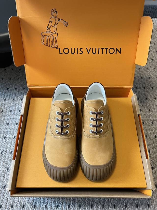 顶级版本 Louis Vuitto* 24秋冬 Lv 路易威登秋冬新款复古厚底鞋 玛丽珍 可爱十足非常减龄，完全不害怕显腿短，穿上后显得腿又瘦又直，超级推荐！