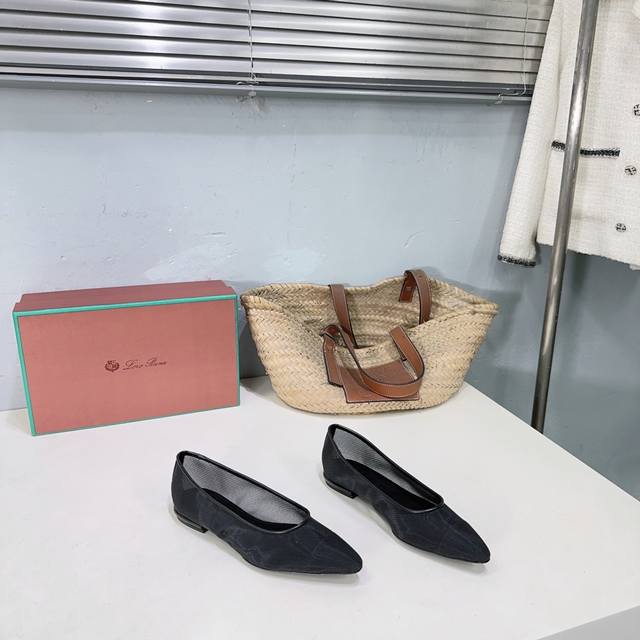 高品质出厂 ！顶级品质！Loro Piana 乐悠翩雅 25春夏女巫复古平跟网纱透气舒适单鞋！ Lp是意大利顶级奢侈品牌 低调奢华 设计都是一贯纯色系 简单、细