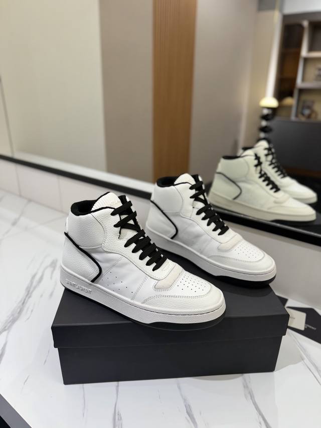 出厂价： 情侣款高版本 Ysl Saint Laurent 圣罗兰 Sl61春夏最新爆款休闲系列 圣罗兰 Sl61 ，原版购入 一比一复刻 ，新鲜血液注入加休闲