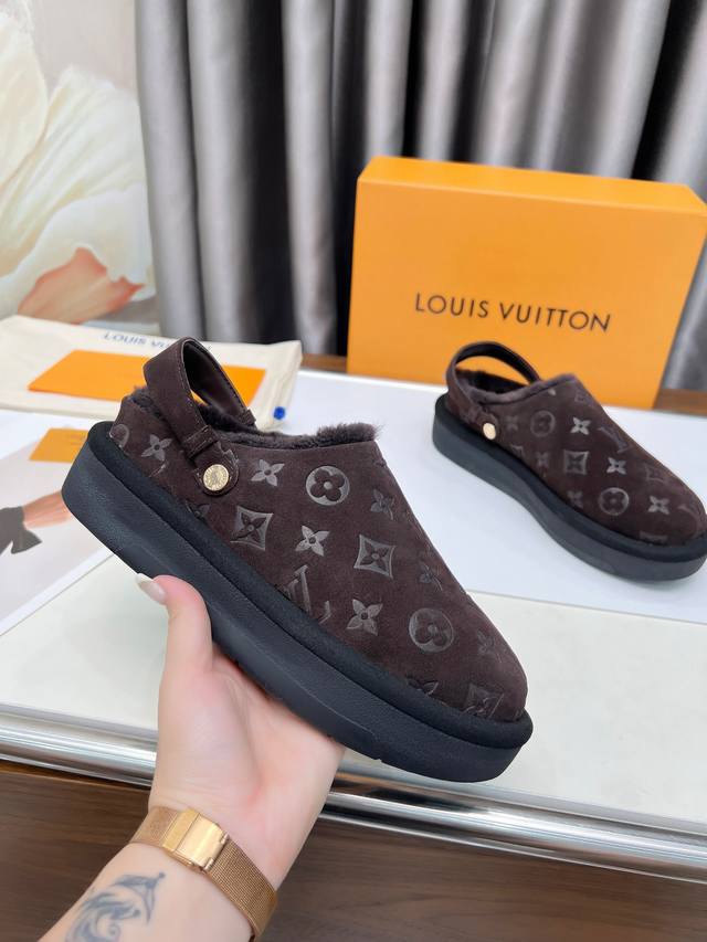 louis Vuitton 路易威登 Lv 新款专柜同步毛毛拖爆发售，鞋面意大利进口绒面牛皮，全羊皮毛一体内里，完全1比1复刻，鞋底：特供原版底，原厂跟单货，高