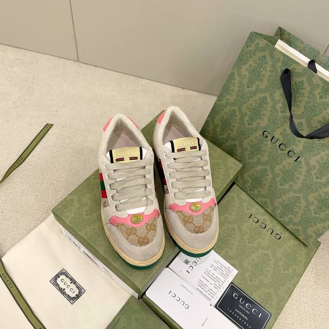 橙子出厂价Gucci 古驰经典款小脏鞋 百搭做旧脏脏鞋 休闲鞋板鞋 情侣款原版开发代购级别版本，金属双g水晶圆柱形标，Gucci原版纹织带 专属擦色牛皮面料，原