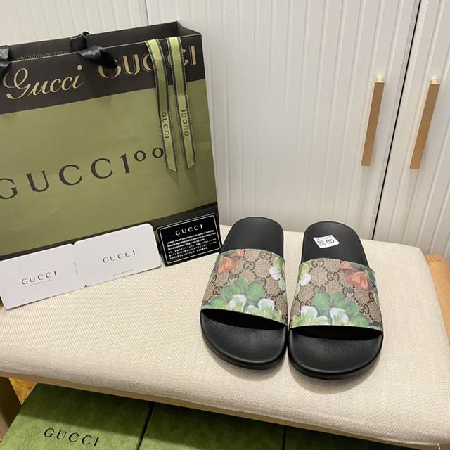 橙子出厂价Gucci 古驰 夏季新款 情侣款平底拖鞋 休闲沙滩一字拖码数：35-45