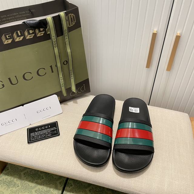 橙子出厂价Gucci 古驰 夏季新款 情侣款平底拖鞋 休闲沙滩一字拖码数：35-45