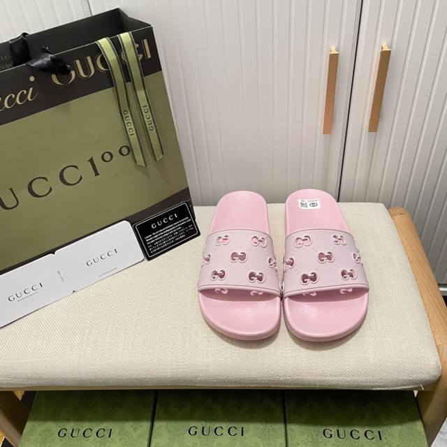 橙子出厂价Gucci 古驰 夏季新款 情侣款平底拖鞋 休闲沙滩一字拖码数：35-45