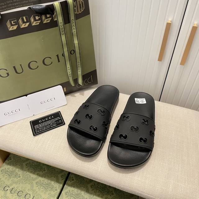 橙子出厂价Gucci 古驰 夏季新款 情侣款平底拖鞋 休闲沙滩一字拖码数：35-45