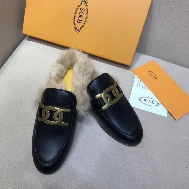 出厂：Tod'S 托德斯tods，意大利原版楦头毛拖，原版制作工艺，有个性又不张扬，低调奢华与时尚潮流元素集一身，穿出去回头率百分百面料：小牛皮超纤，内里：托斯