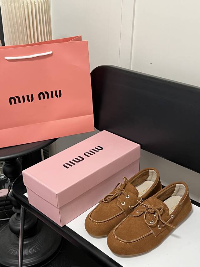 出厂：25Ss 全真皮乐福鞋 MiumiuSize：35-40