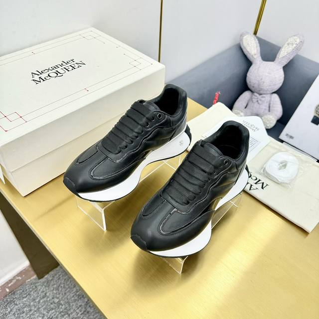 冲量价: 顶级版本，情侣码35-44Alexander Mcqueen 亚历山大.麦昆2024新款sprint运动跑步老爹鞋 顶级版本Sprint Runner