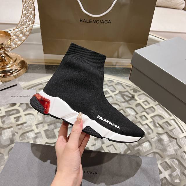 冲量价: 巴黎世家balenciaga Speed 3D打印侧logo袜子鞋 顶级版本 白色气垫 袜式设计,科技3D针织,超柔韧压模鞋底,提供 Balencia