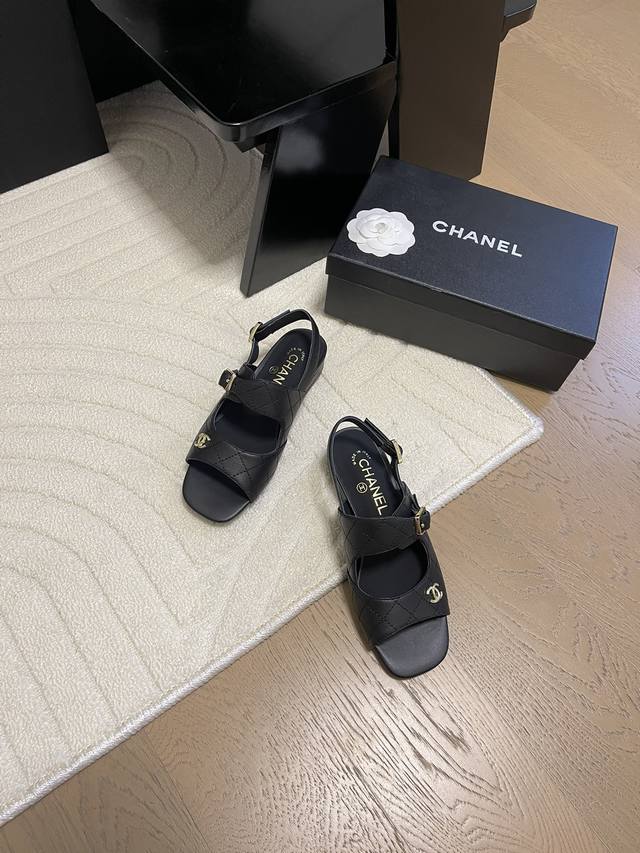 Chanel 25C早春新款凉鞋一如既往的高版本 经典版面鞋面内里羊皮 真皮大底Size:35-39 其他码数定