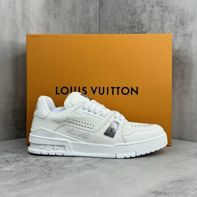 新款上架正确版 2024 Louis*Vuitto* Lv Trainer 最新款 大底和面料私模 绝对下血本费心思的一款鞋子 自vifgil到来之后而设计的这