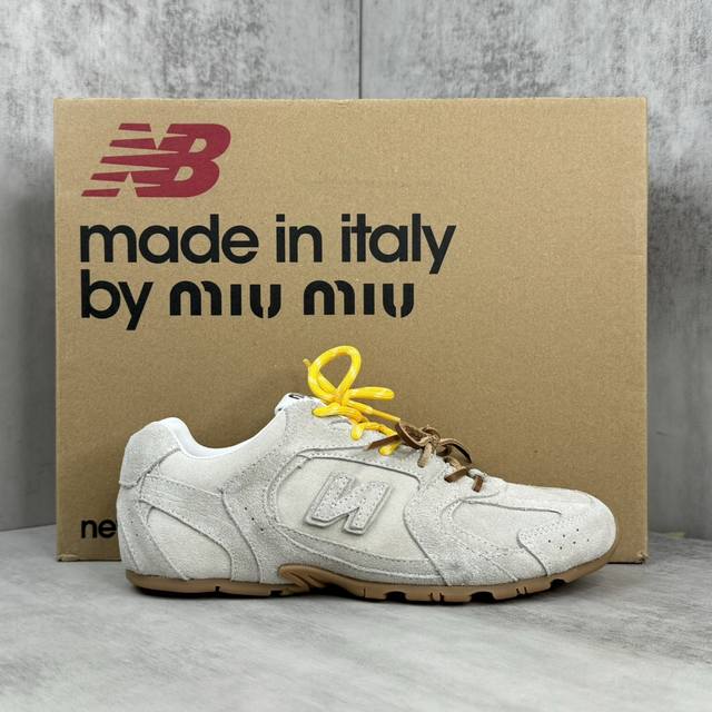 新款上架 Miumiu X New Balance Nb530 情侣款休闲运动鞋 Miu Miu X New Balance 经典nb530运动鞋中汲取灵感，推