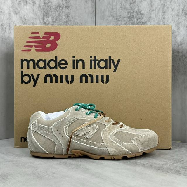 新款上架 Miumiu X New Balance Nb530 情侣款休闲运动鞋 Miu Miu X New Balance 经典nb530运动鞋中汲取灵感，推