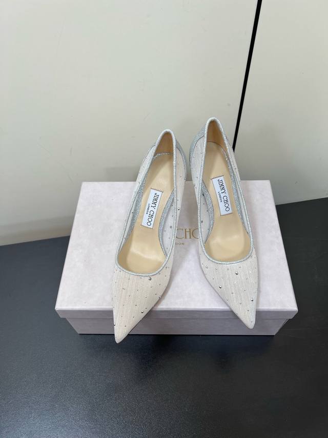 Jimmychoo New Arrival～Jc 2025早春 尖头网纱单鞋，复古时髦的调性，水钻点缀 增添了精致优雅的韵味原版网纱材质，脚感满分意大利进口牛皮