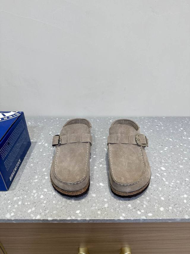 Birkenstock 博肯 情侣款 真软木休闲 半拖人体工程学设计符合脚形的脚床，软木材质穿着超级轻便舒适，楦形线条优美，做工精致，长时间穿着不累脚略显慵懒的