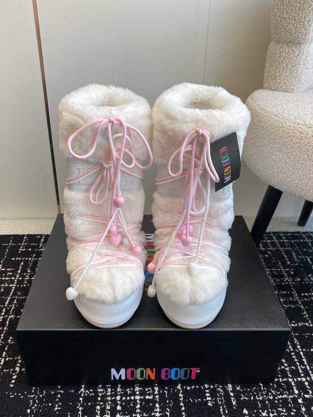 代购级 可以售后Moon Boot 24Ss 秋冬 情人节 限定款 雪地靴系列 丑萌雪地短靴忘了ugg吧，时髦人都在穿moon Boot雪地靴 如果你难以接受u