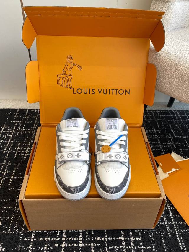 代购级Louis Vuitton 24Ss 魔术贴 驴家的爆款！Trainer板鞋，每个人都必须入的款，绝不后悔！超级百搭高级！什么衣服都好搭 最主要是超耐看的