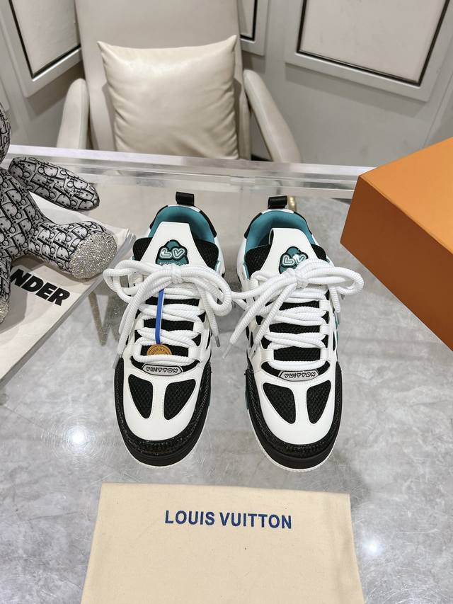 工厂价 Lv Aw23 Sk8面包鞋新款运动鞋 高品质新版面全系列发售～ 颜值确实堪称休闲界的天花板！ 对版高品质，颜色齐全！原版大底！ Size:35-45