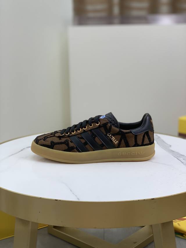 工厂价 顶级版本Adidas X Gucci联名款gazelle运动鞋 情侣款休闲板鞋原版购入开发 做货 阿迪达斯x古驰世纪联名爆款 融汇两个品牌丰富且历史悠久