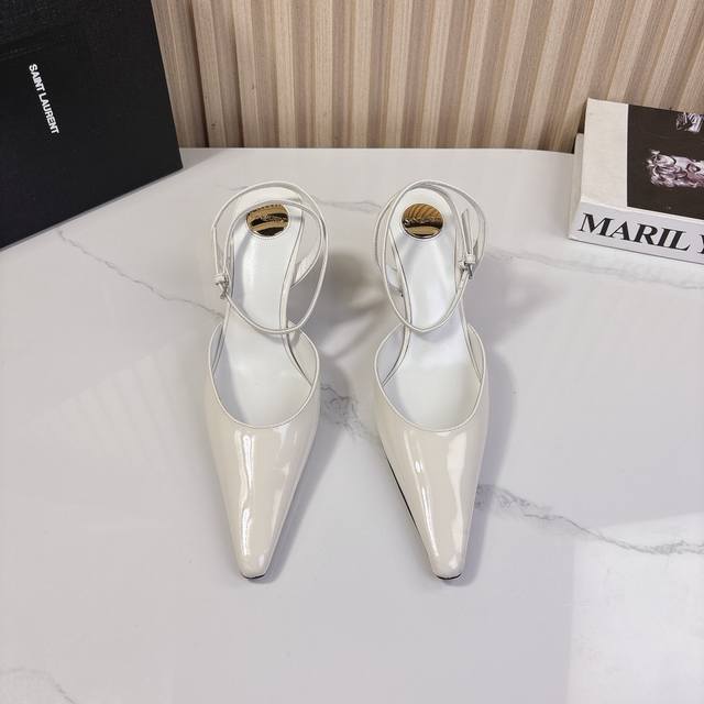 Ysl Saint Laurent 圣罗兰 25Ss 春夏新款 方头单鞋黑色 小牛漆皮 最懂女人心的杨树林 无死角的美鞋 撑起气场 气质高贵鞋面：采用原版进口牛