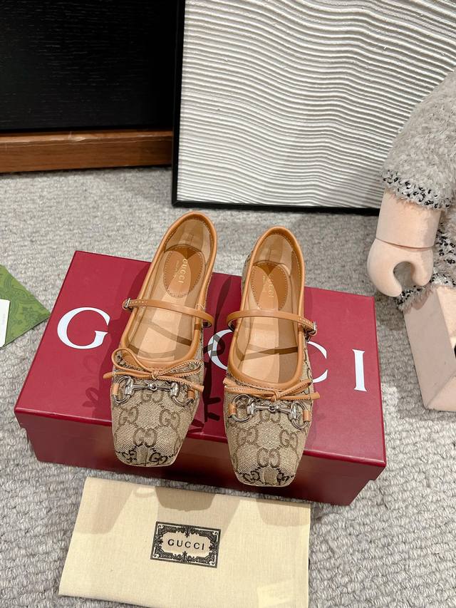 顶级品质Gucci Ss25 New Arrival～古驰2025早春新款芭蕾舞平底鞋超美的g家单品！俏皮可爱，显嫩减龄～小仙女♀穿搭必备，穿起真的好看又舒服鞋