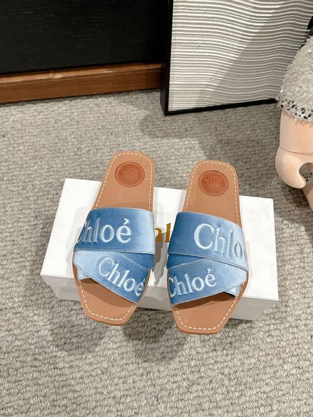 顶级品质Chloe Ss25 New Arrival～克洛伊2025春夏新品｜平底拖织带鞋面电绣logo图案，非常有视觉冲击力大地色系的鞋底，非常的舒适 百搭～