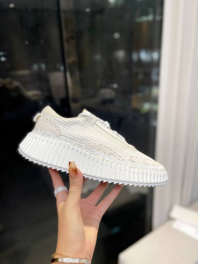 春夏chloe 克洛伊nama Sneaker彩虹系列运动鞋、容祖儿和孙怡宋茜明星同款、原材料是可再生物料制作、全手工缝马克线、肉眼可见皆是手工制造、环保与时尚