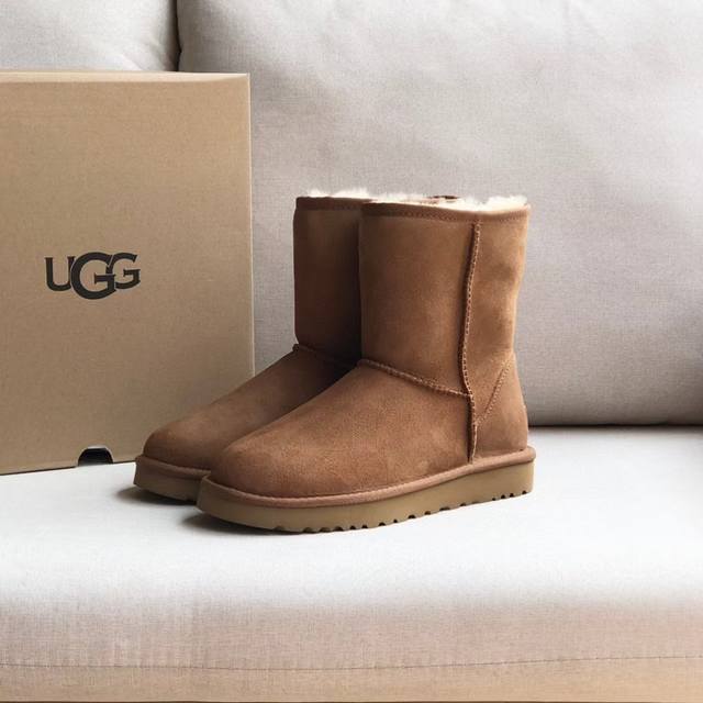 Ugg』莞产！防水防污原单品质！ ‘时光不老，脚下不散’ 经典永恒，鞋盒双标 码标均与今年原版码标一致市面独家品质基础中筒款！24再次原版购入！防水防污 独家品