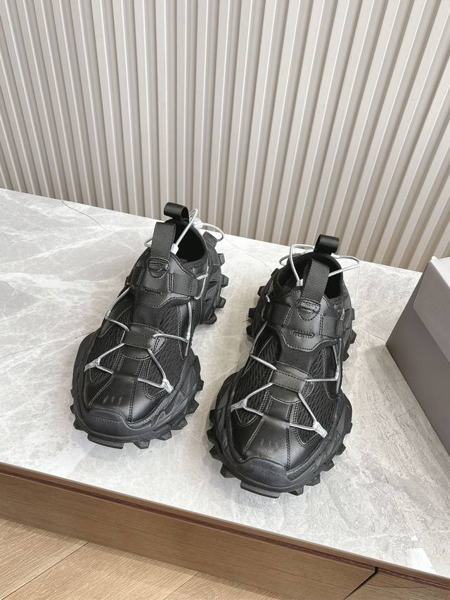 出厂 独家顶级代购级别 Balenciag巴黎世家2025春夏最新高级感满满当当包头拖鞋balenciaga Spring25 Hike 脚感还不错共有三个颜色