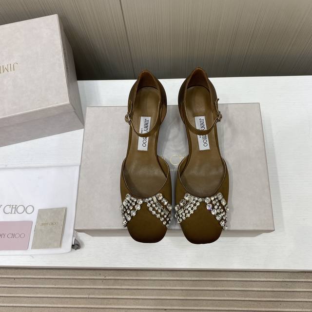 出厂价New . Sy Best For You_______________________________Jimmy Choo 尖头水钻高跟鞋一双适合任何场