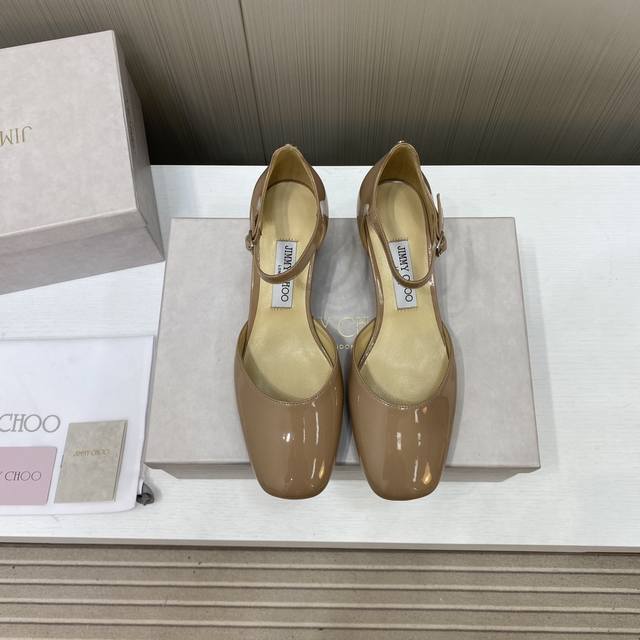 出厂价New . Sy Best For You_______________________________Jimmy Choo 尖头水钻高跟鞋一双适合任何场