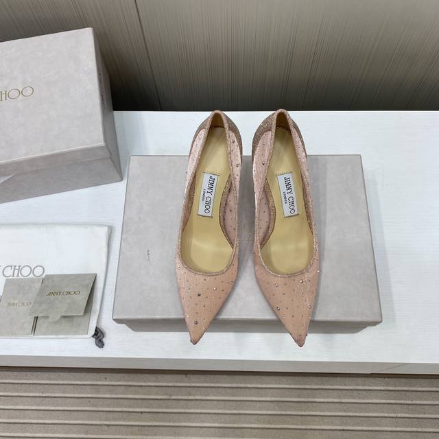 出厂价New . Sy Best For You_______________________________Jimmy Choo 尖头水钻高跟鞋一双适合任何场